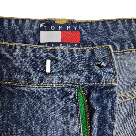 Vintage 90s Tommy Hilfiger  Medium-Dark Wash Denim Jean Shorts Juniors Size 13 - Picture 2 of 13